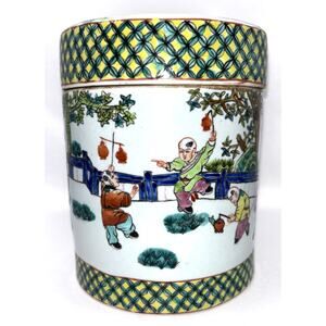 Fine Chinese Qing Kangxi Style Wucai Famille Verte Porcelain Jar with Lid